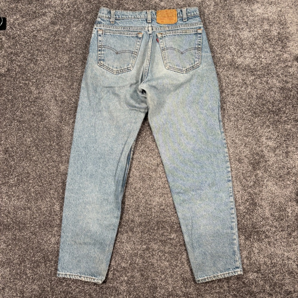 Vintage 90s Levis 550 Men's 32x30 Relaxed Fit Tapered Leg Jeans Light Wash USA